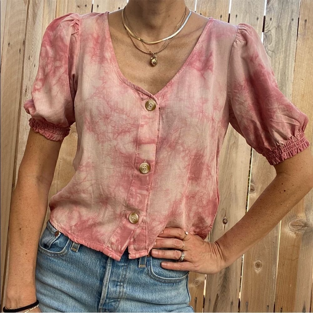 H&M tie dyed button front blouse size 3XS